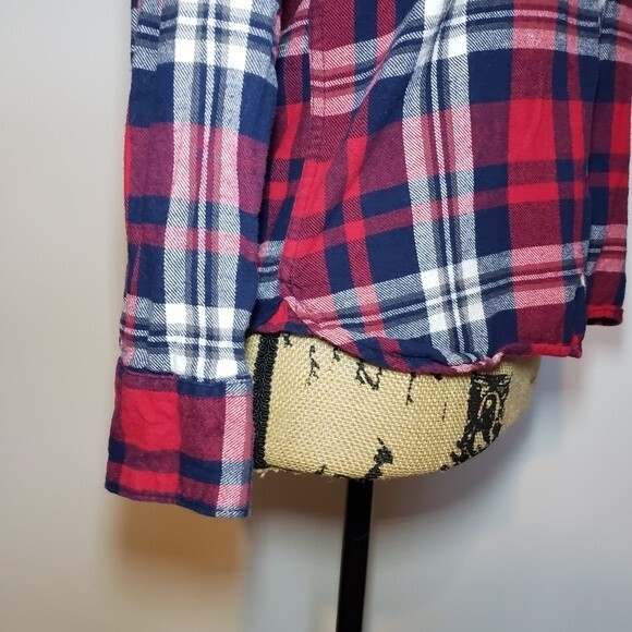 Woolrich Plaid Flannel Button Down Size S - Picture 4 of 9